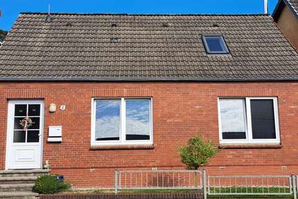 Haus Kellinghusen - 3 Zimmer, 98 m&sup2;, 149.900&euro; | Angebot:26088825
