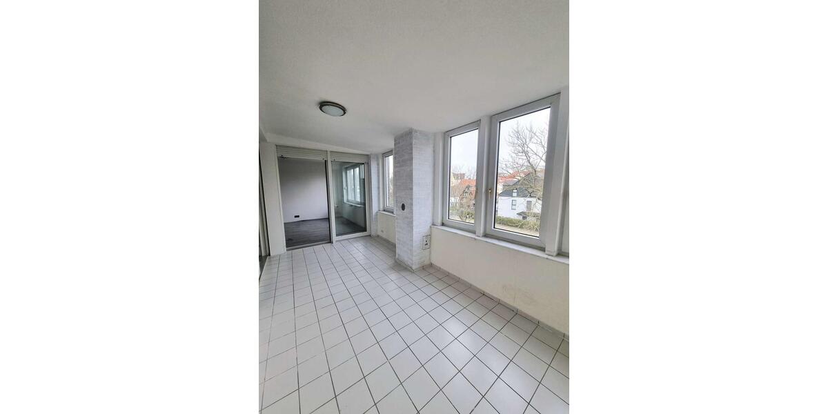 Dachgeschoßwohnung Cuxhaven - 2.5 Zimmer, 135 m&sup2;, 949&euro; | Angebot:26004700