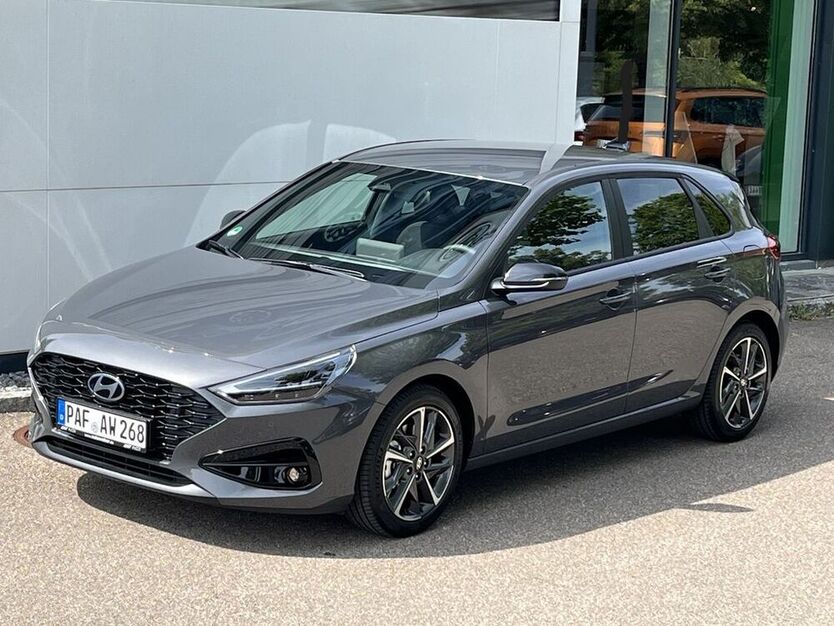 i30