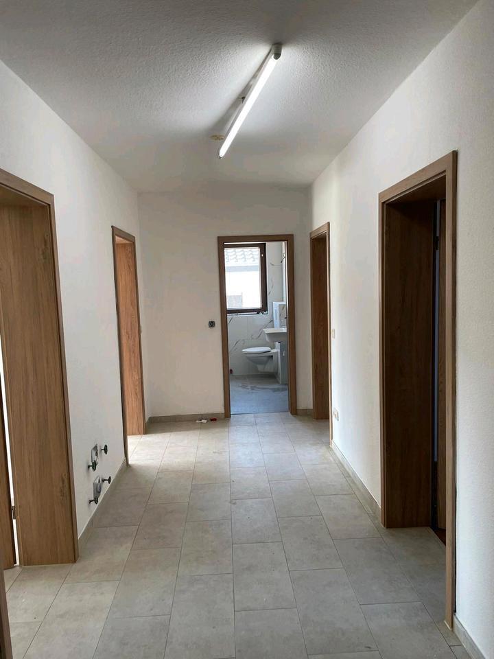 3 Zimmer Wohnung mit Balkon 100qm zimmer