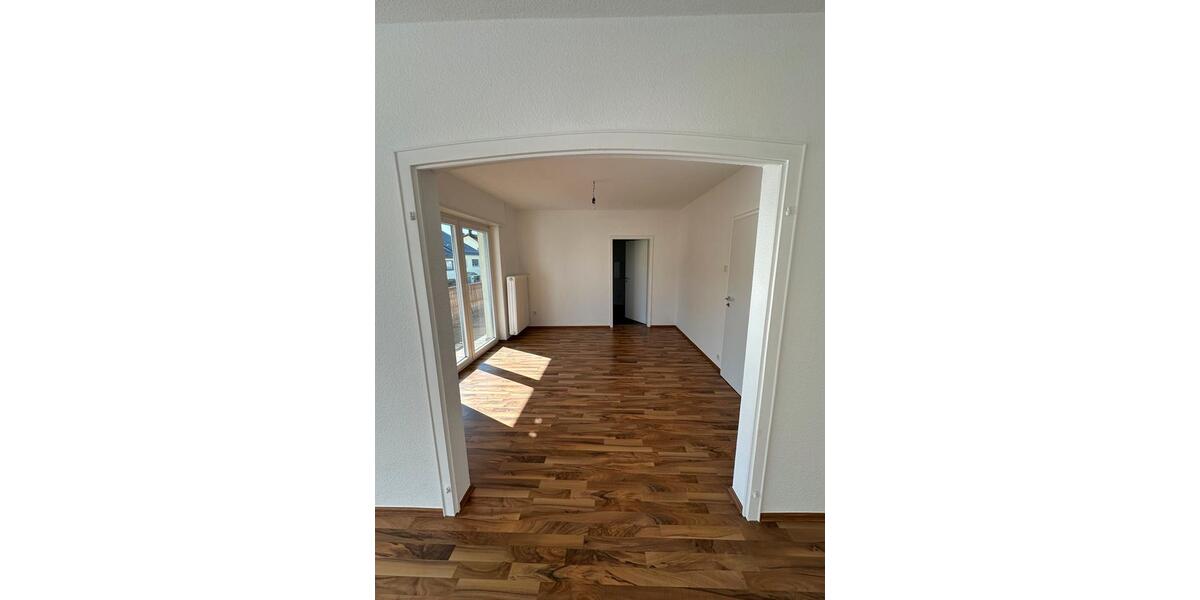 Etagenwohnung Sandhausen - 3 Zimmer, 85 m&sup2;, 1.200&euro; | Angebot:26420809