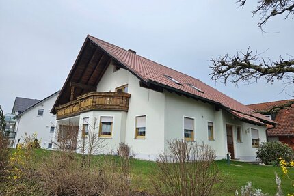 Die Gelegenheit! Geräumige Wohnung mit Südbalkon! Bezugsfrei! Ausbaufähig auf bis zu 5 Zimmern!