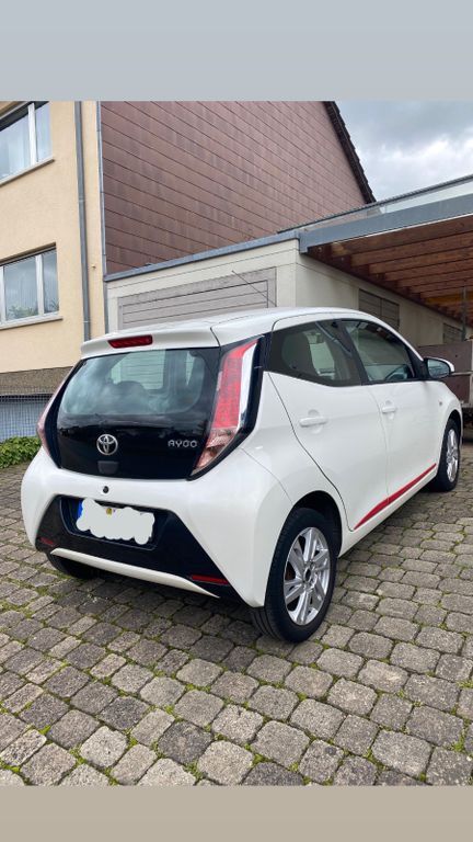 Toyota Aygo (X) 155.000 km 5.600 € Illingen 66557