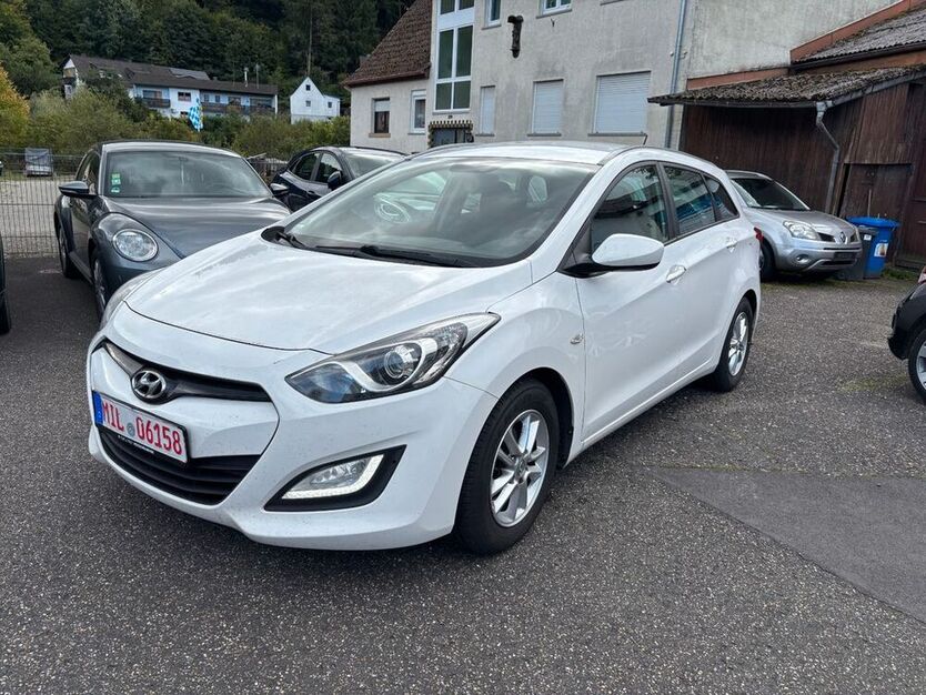 i30