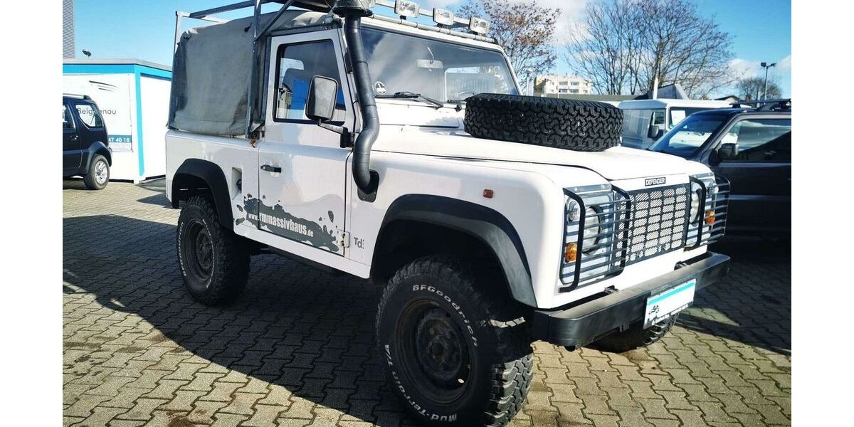 Land Rover Defender 149.000 km 27.900 &euro; Mainz-Kostheim 55246