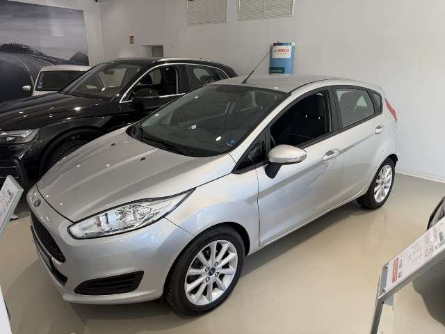 Ford Fiesta 8.079 km 9.990 &euro; Detmold 32760