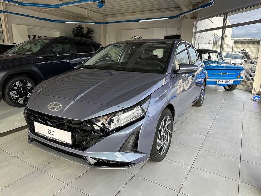 i20