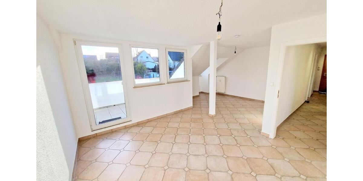 3-Zimmer KDB * Tageslichtbad * Stellplatz * frisch renoviert 3 zimmer