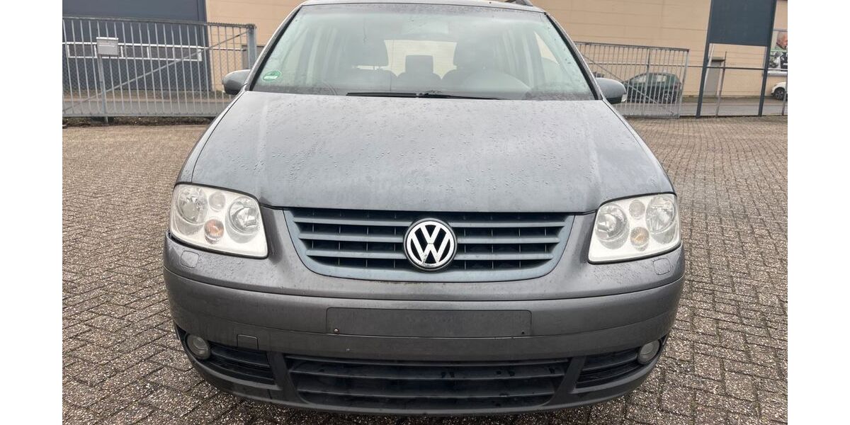 VW Touran 300.000 km 1.200 &euro; Bocholt 46395