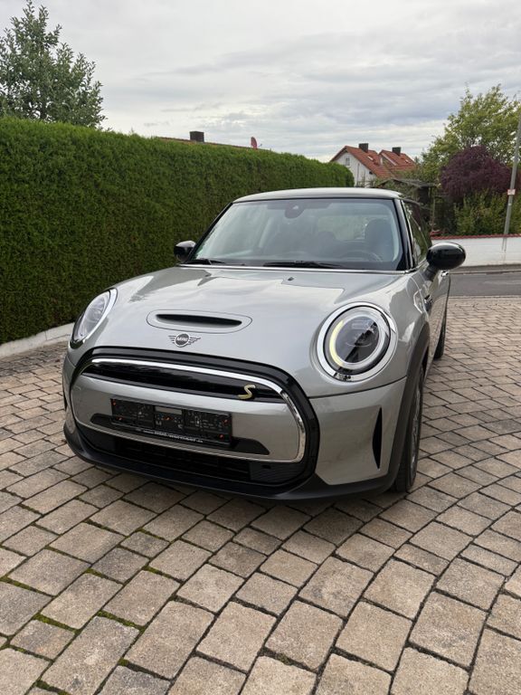 Cooper SE