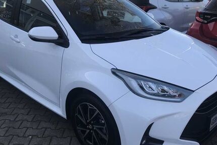 Toyota Yaris 6.415 km 19.990 &euro; Dessau 06847