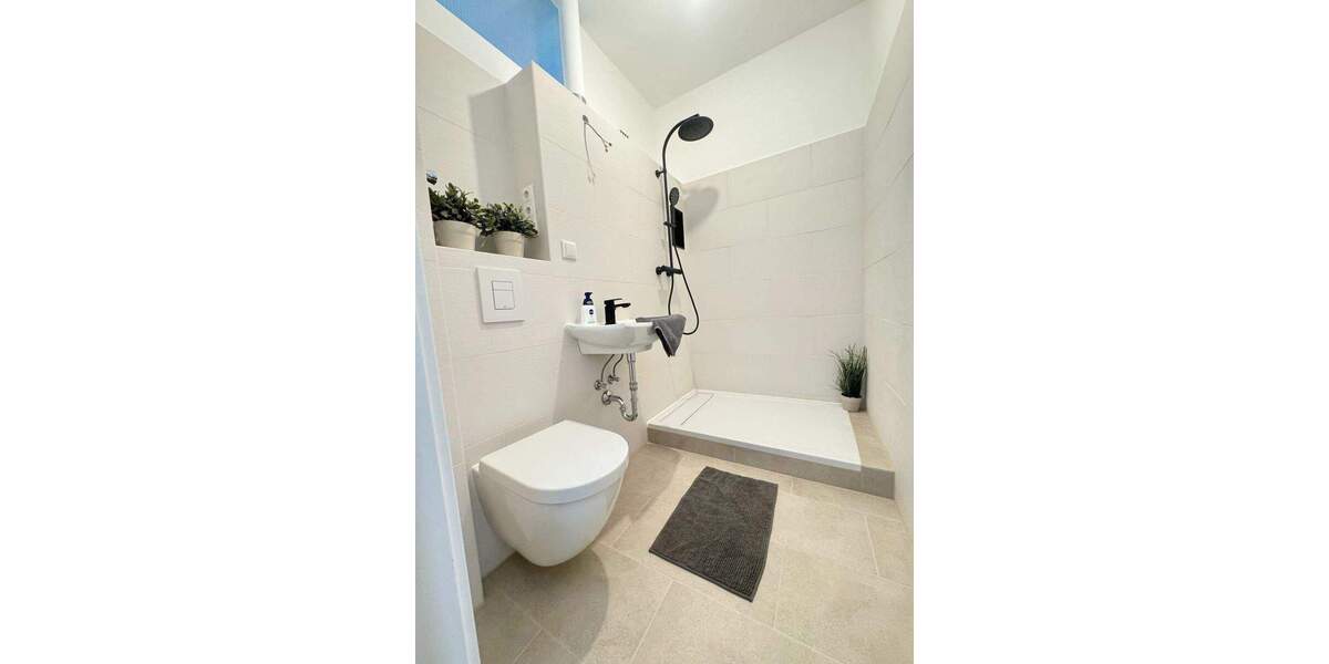 TOLLE, SEHR HELLE, MODERNE, SANIERTE U. GUT GESCHNITTENE RUHIGE, VERMIETETE WOHNUNG MIT GRÜNBLICK 1 zimmer