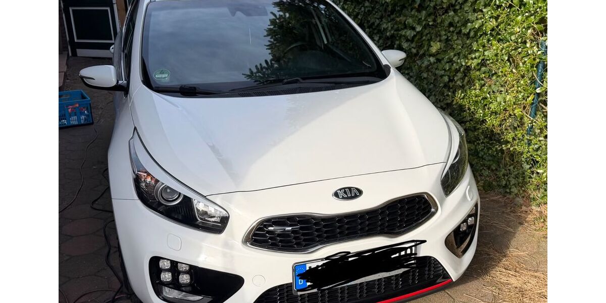 Kia ceed / Ceed 57.000 km 16.200 &euro; Wilhelmshaven 26388