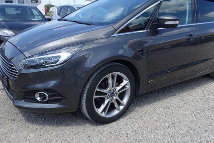 Ford S-Max 156.400 km 15.950 &euro; Neumarkt/OPf 92318
