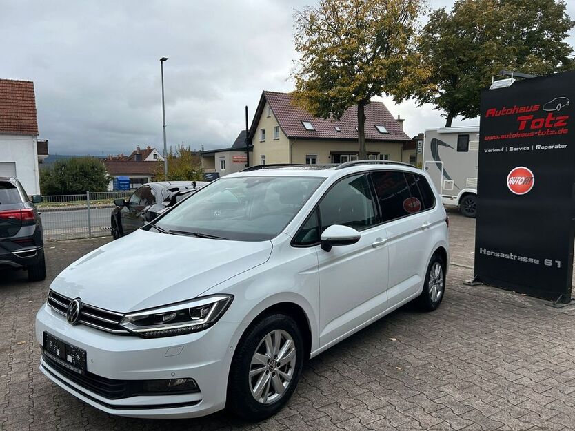 VW Touran 48.415 km 32.499 € Höxter - Albaxen 37671