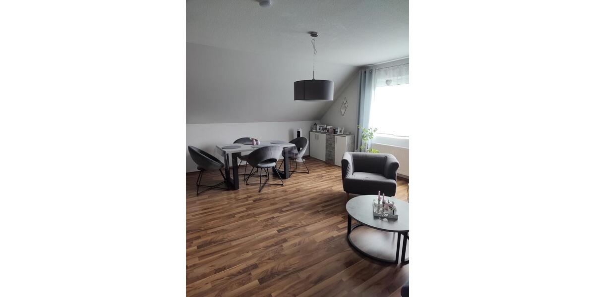 Dachgeschoßwohnung Linden - 2 Zimmer, 71 m&sup2;, 750&euro; | Angebot:26461803