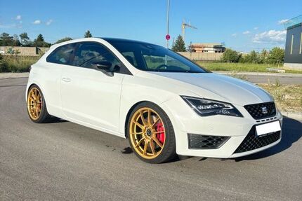 Seat Leon 43.223 km 23.999 &euro; Kissing 86438
