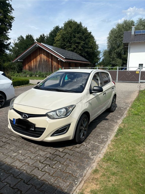 i20