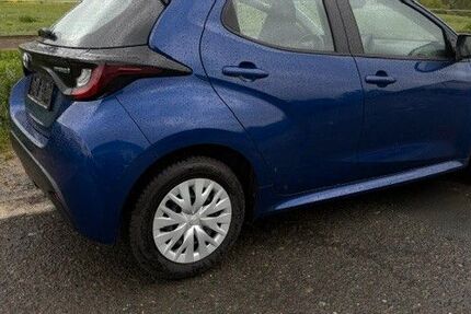 Toyota Yaris 3.000 km 17.500 &euro; Fürfurt 35796