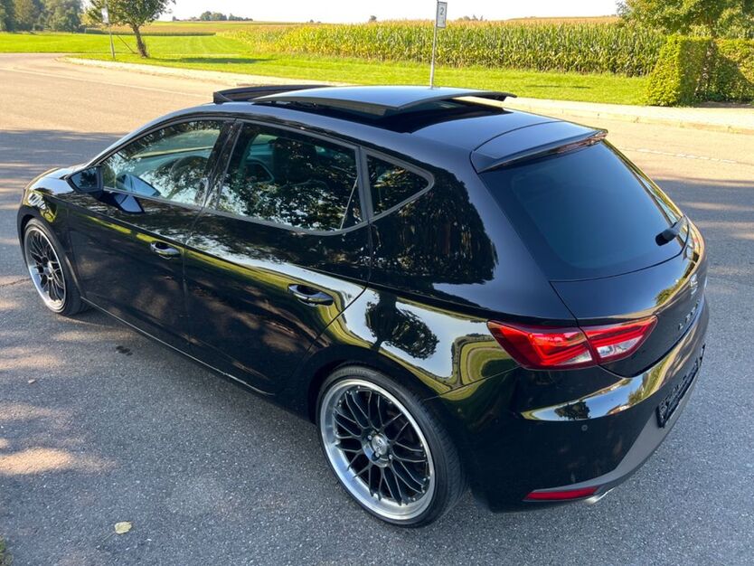 Seat Leon 201.500 km 9.800 € Biberach An Der Riß 88400