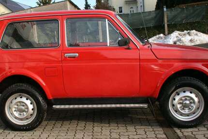 Lada Niva 29.858 km 8.200 &euro; Belgershain OT Threna 04683