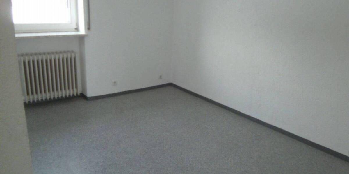 Mehrfamilienhaus, Wohnhaus Sulzbach-Rosenberg Unterschwaig - 8 Zimmer, 250 m&sup2;, 2.060&euro; | Angebot:23950604