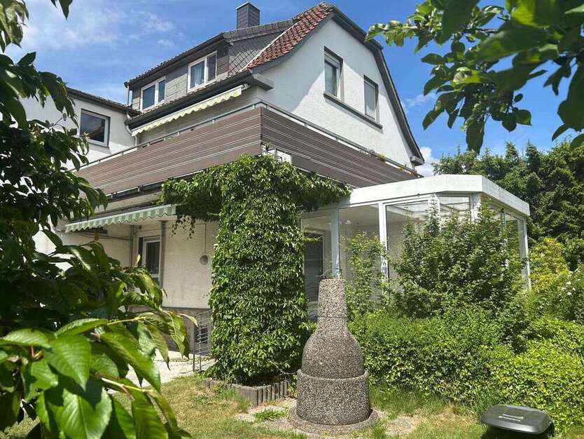 Haus zum Kaufen in Detmold 449.000 € 264 m²