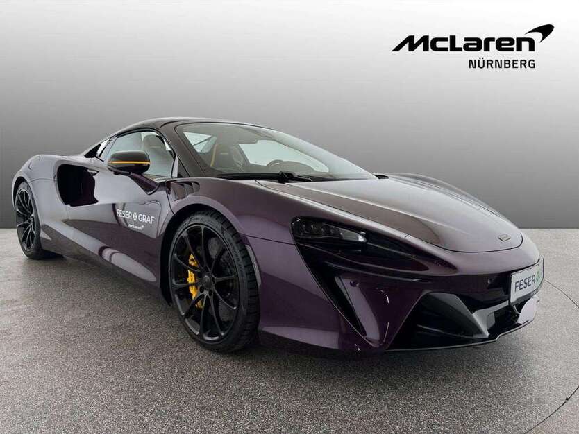 McLaren Artura 5.290 km 328.900 € Nürnberg 90441