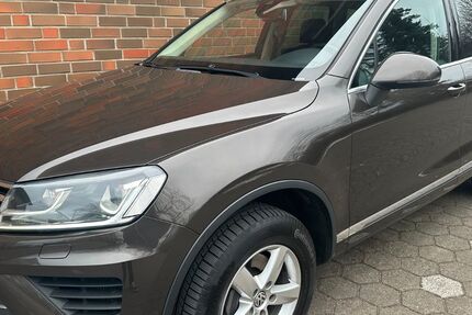 VW Touareg 264.213 km 15.400 &euro; Neumünster 24536