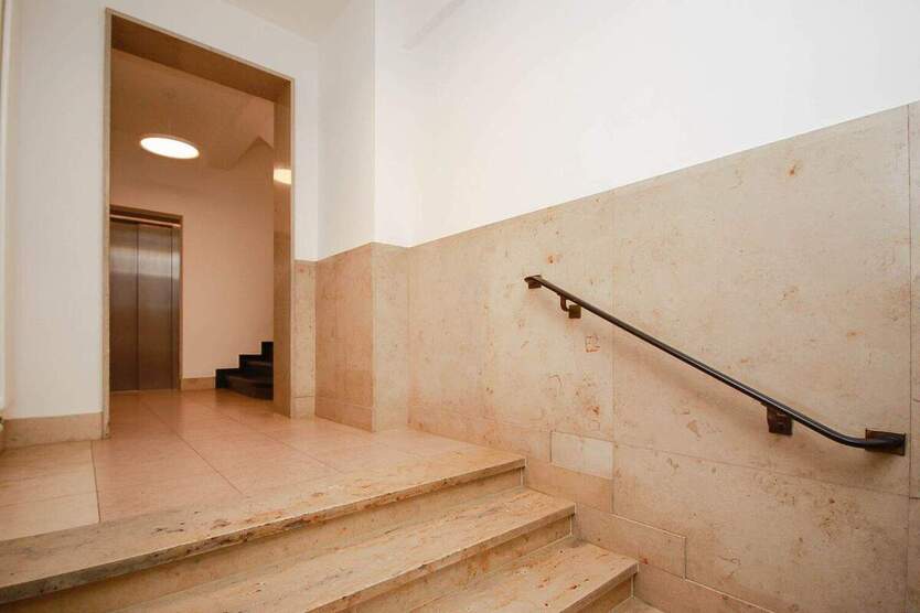 Großzügige 5-Zimmer-Wohnung in neuwertigem Zustand - Kernsanierung 2020 5 zimmer