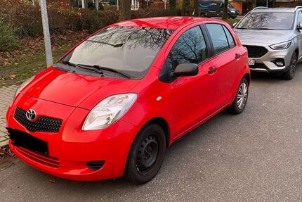 Toyota Yaris 176.000 km 2.600 &euro; Kaltenkirchen 24568