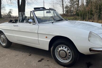 Alfa Romeo Spider 119.000 km 69.000 &euro; Aachen 52076