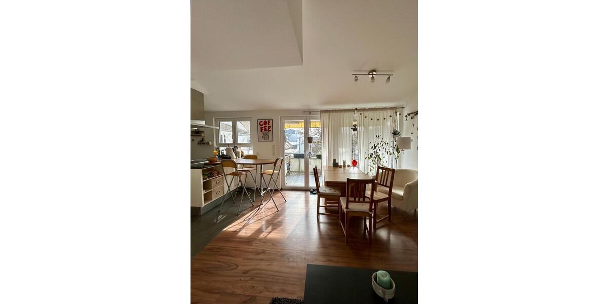 Dachgeschoßwohnung Freiburg im Breisgau Brühl - 2.5 Zimmer, 70 m&sup2;, 1.150&euro; | Angebot:25382964