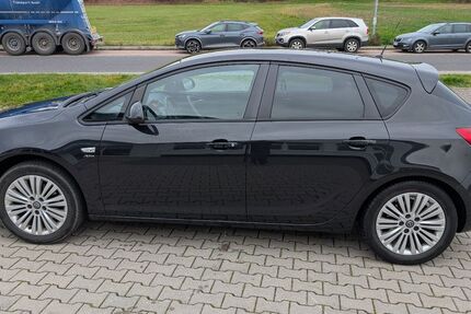 Opel Astra 182.000 km 2.800 &euro; Luhe-Wildenau 92706