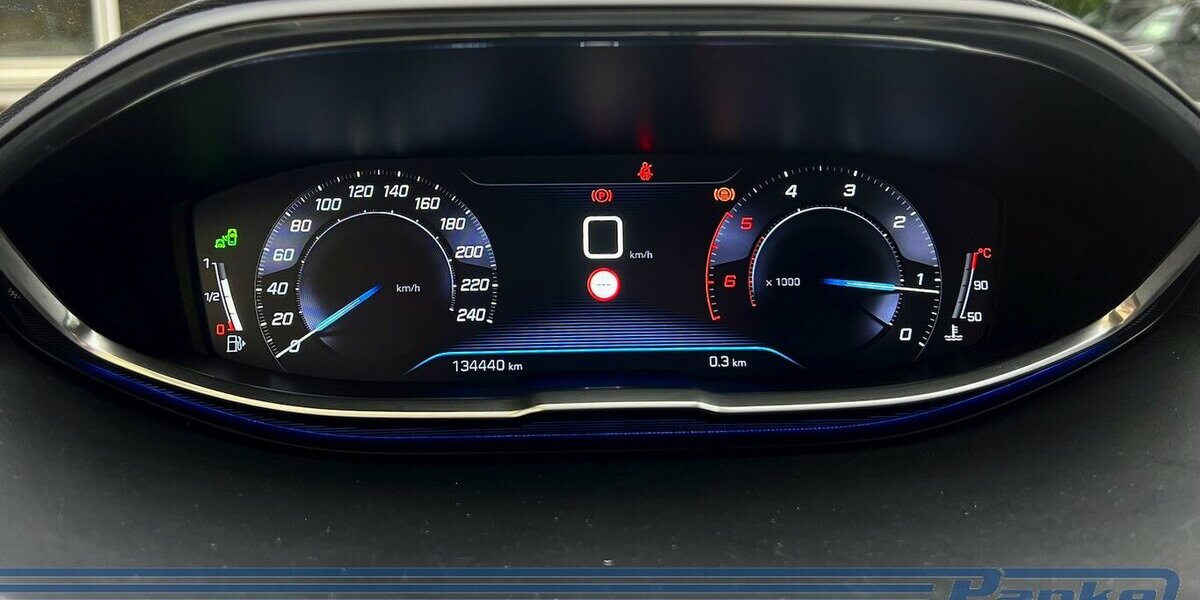 Peugeot 5008 GT-line*7-Sitz*LED*Massage*Memory*Digi* 134.439 km 15.990 &euro; Berlin 13187