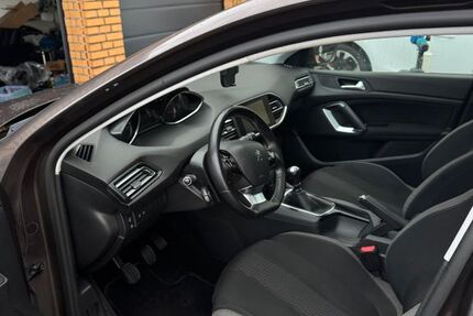 Peugeot 308 96.580 km 7.590 &euro; Lehrte 31275