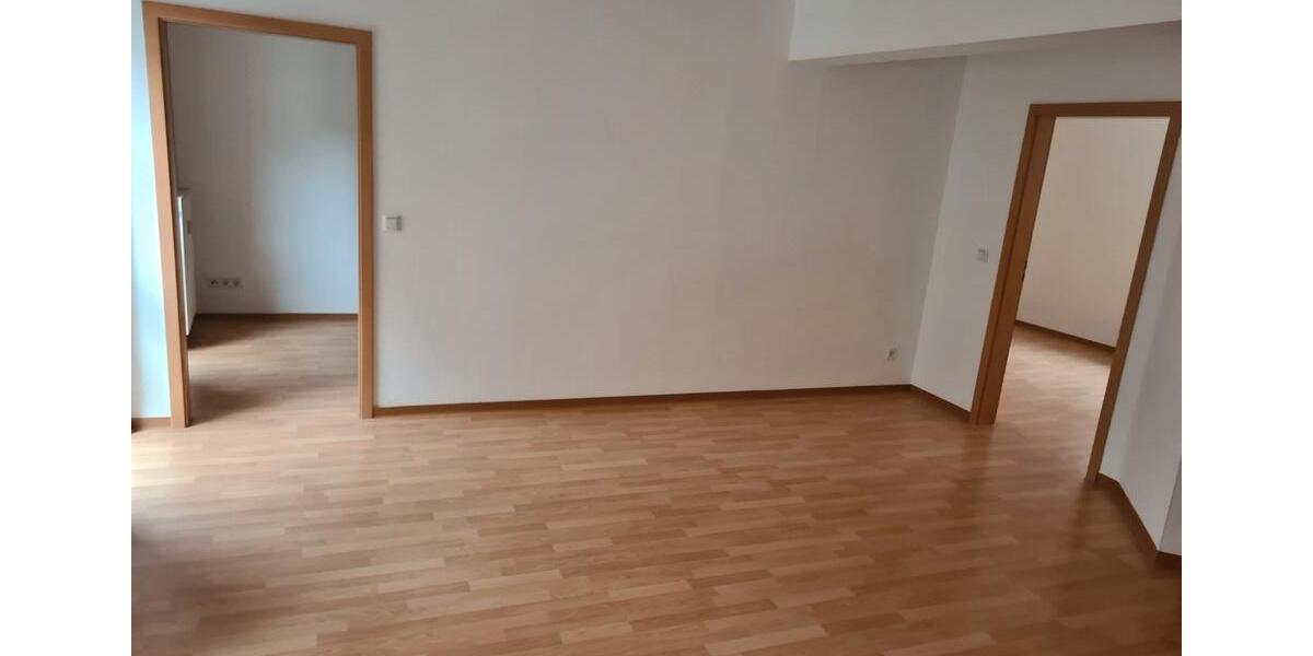 Etagenwohnung Sondershausen - 4 Zimmer, 101 m&sup2;, 610&euro; | Angebot:26621278