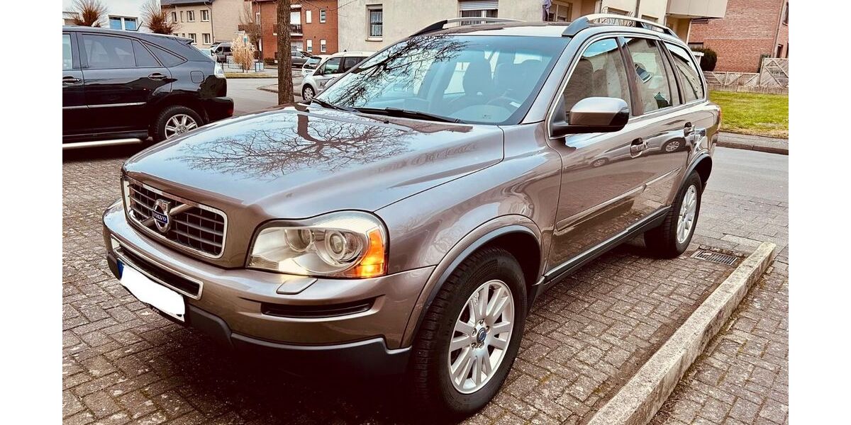Volvo XC90 239.000 km 11.500 &euro; Paderborn 33104