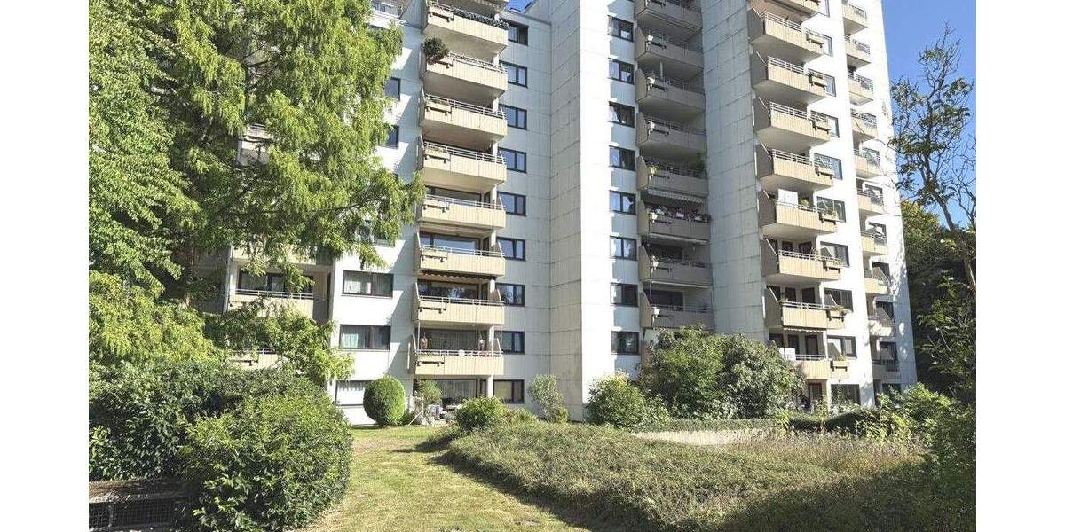 PURNHAGEN-IMMOBILIEN - 4-Zimmer-Eigentumswohnung mit Loggia und Tiefgaragenstellplatz in Bremen-Lesum 4 zimmer