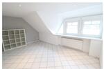 Dachgeschoßwohnung Cloppenburg - 4 Zimmer, 95 m&sup2;, 999&euro; | Angebot:26392515