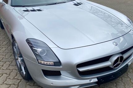 Mercedes-Benz SLS AMG 2.900 km 330.000 € Hamburg 22587