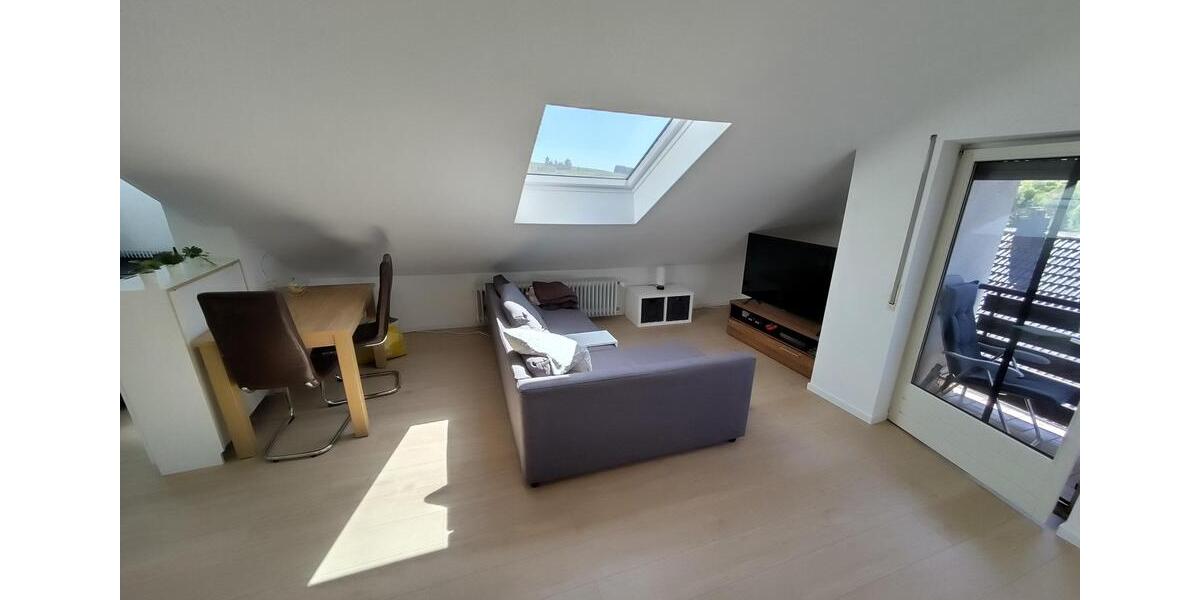 Dachgeschoßwohnung Contwig - 2.5 Zimmer, 52 m&sup2;, 600&euro; | Angebot:26415486