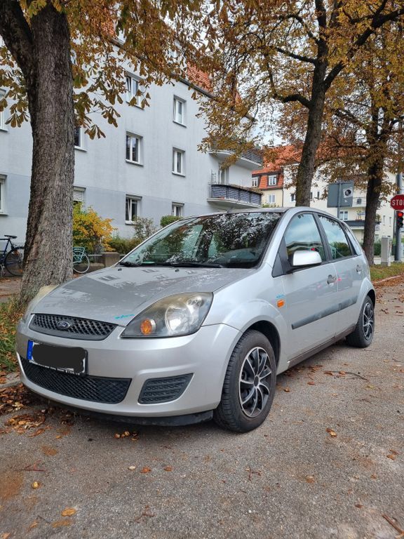 Ford Fiesta 138.529 km 750 € München 81371