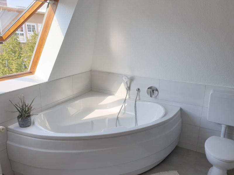 ObjNr:18661 - Sanierte 4-Zimmer ETW mit Balkon mit Blick über Ludwigshafen - Dachgeschoßwohnung Ludwigshafen am Rhein | Angebot:15064599