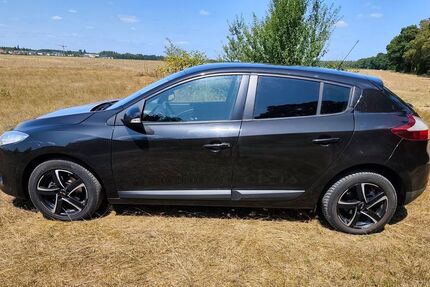 Renault Megane 104.000 km 3.199 &euro; Hügelsheim 76549