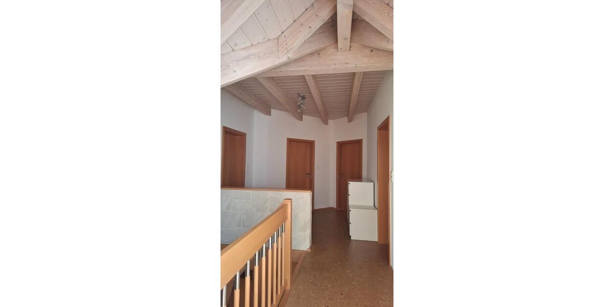 Einfamilienhaus Stockheim - 7 Zimmer, 240 m&sup2;, 450.000&euro; | Angebot:25414442