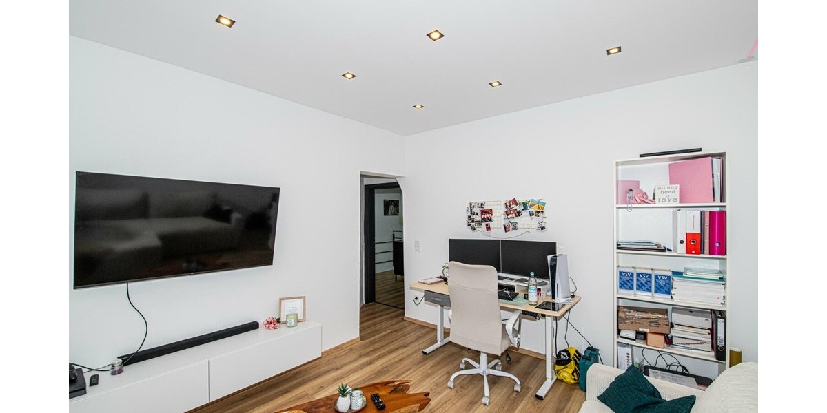 Modernisiertes Reihenmittelhaus mit Gartenidylle und großzügigem Wohnambiente - Reihenmittelhaus Rötz | Angebot:24749413