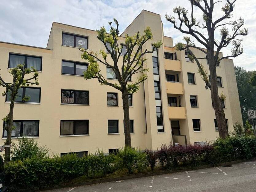 4,5-Zi.-Eigentumswohnung mit gr. Balkon und Pkw-Außenstellplatz in Bad Schwartau (Mühlenteich)