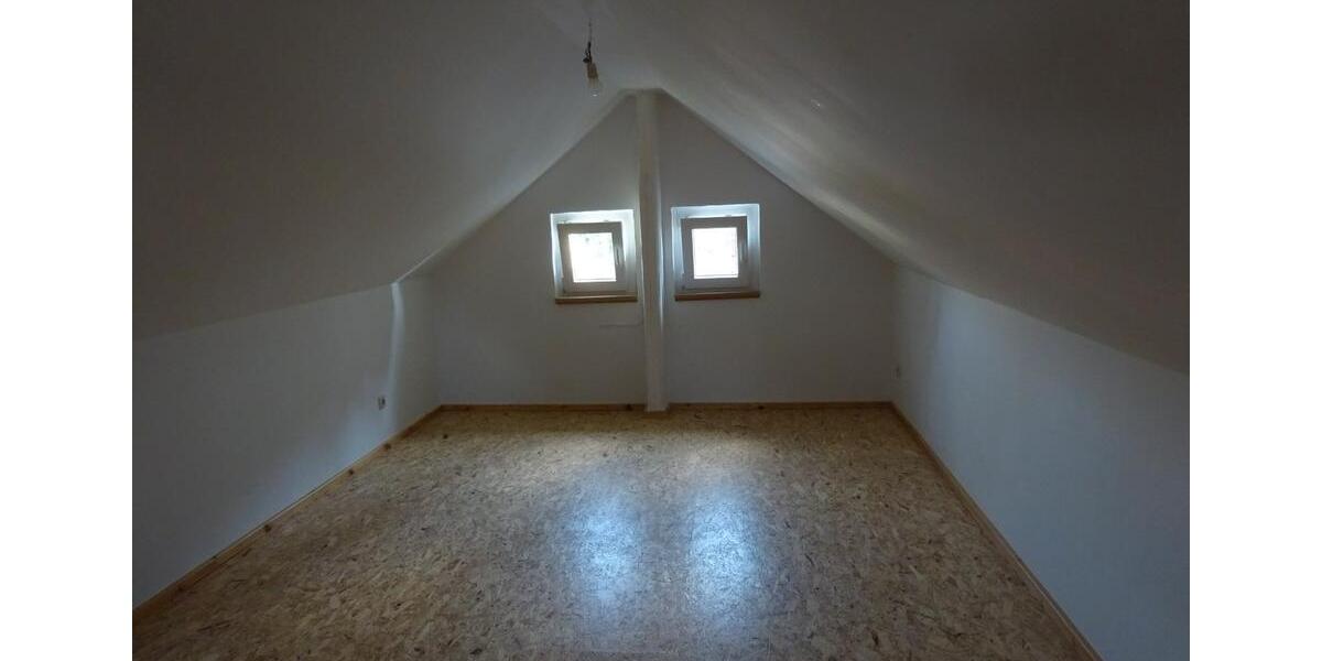 Einfamilienhaus Kahla - 6 Zimmer, 148 m&sup2;, 1.400&euro; | Angebot:26586311