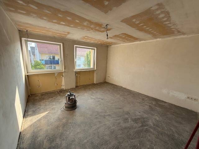 Gewerbeobjekt Volkach - 4 Zimmer, 125 m&sup2;, 1.300&euro; | Angebot:21962142